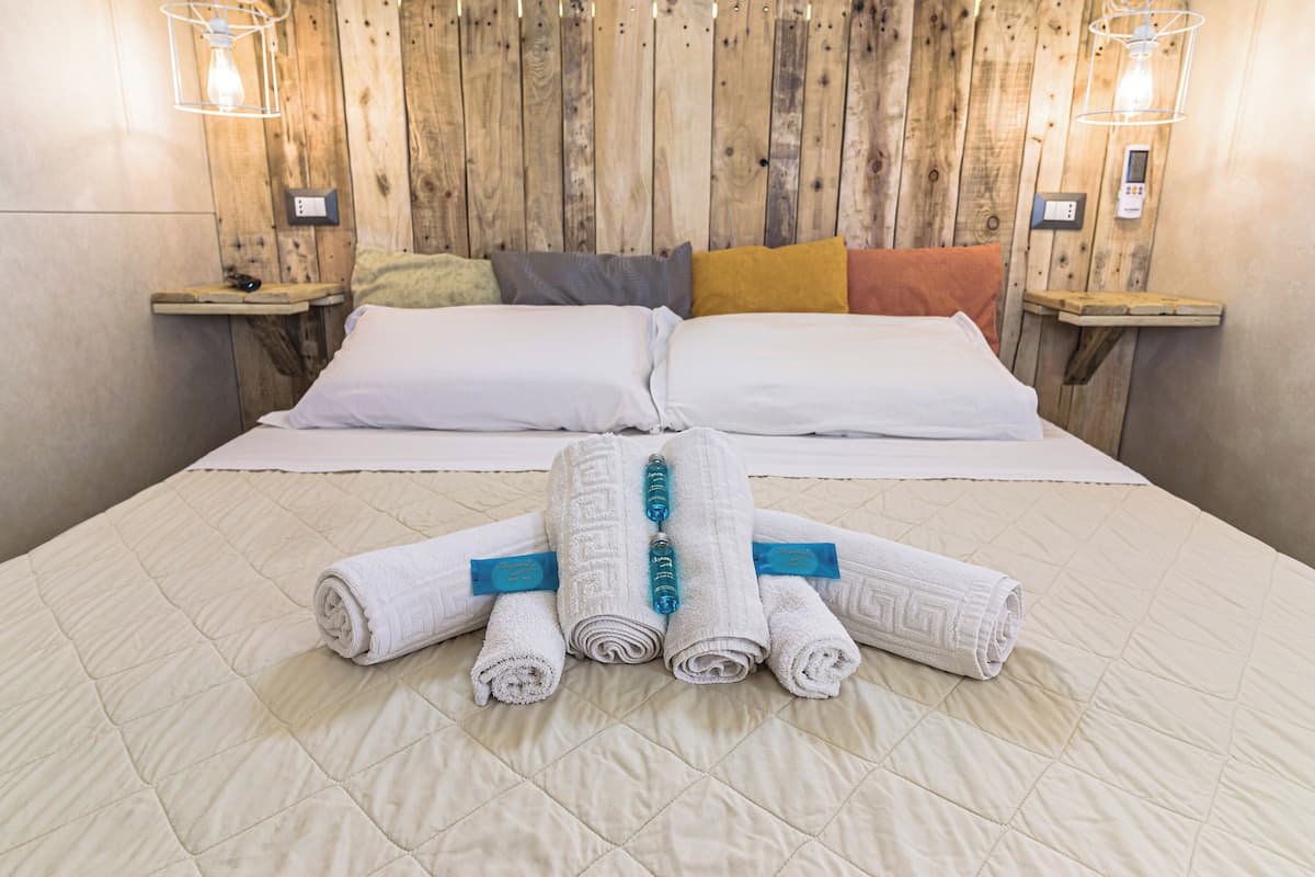 Mobile Home without Kitchen | Memory foam beds, WiFi (free)