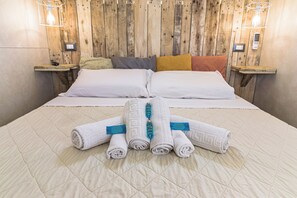 Memory-foam beds, free WiFi - Villa Ghetta Country House (Leverano)