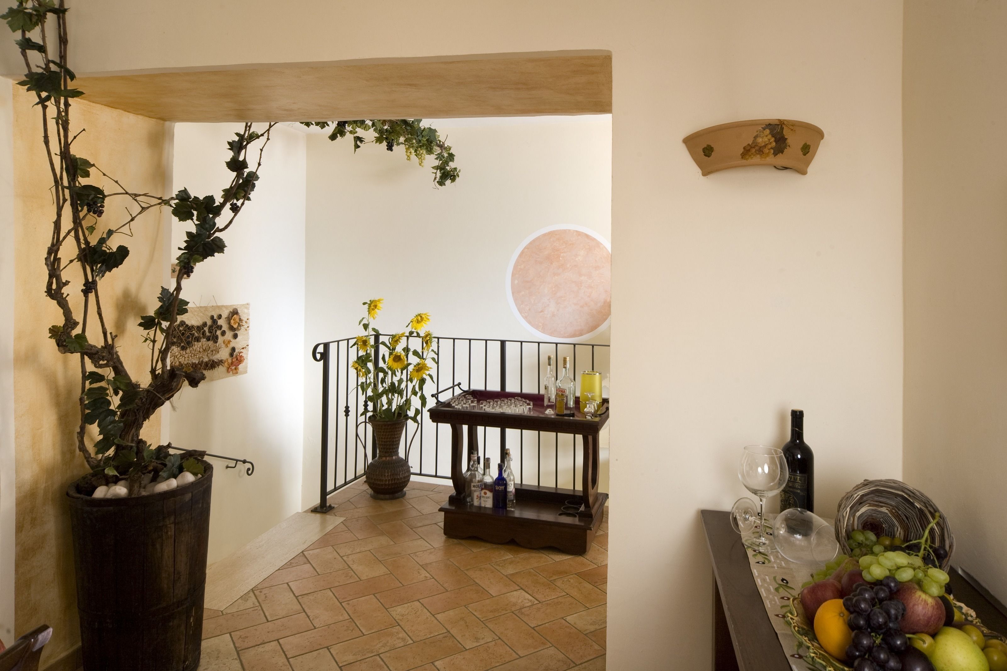 breakfast, lunch and dinner served