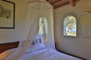 In-room safe, free WiFi, bed sheets - Hotel Santo Stefano (Portoferraio)