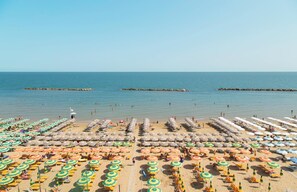 On the beach - Hotel delle Nazioni (Pesaro)