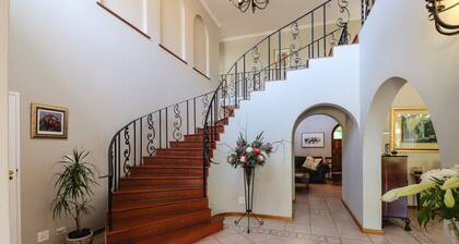 A Tuscan Villa Guest House