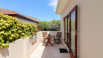 Comfort Double or Twin Room (7) | Balcony view