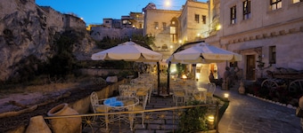 Tafoni Houses Cave Hotel