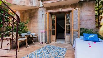 Chambre double, terrasse, rez-de-chaussée | Vue de la chambre