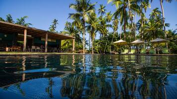 Alberca al aire libre