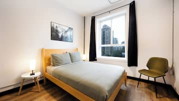 Quarto casal, banheiro compartilhado (Private) | Wi-Fi de cortesia, roupa de cama