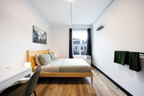 Private Double Room with Shared Washroom | Wifi gratis y ropa de cama