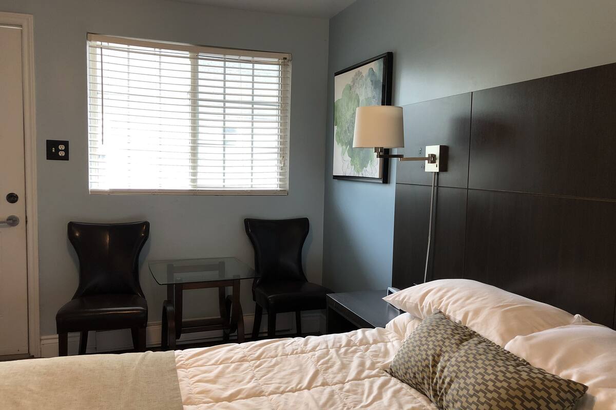 Room, 1 Double Bed | Memory foam beds, iron/ironing board (on request), WiFi (free)