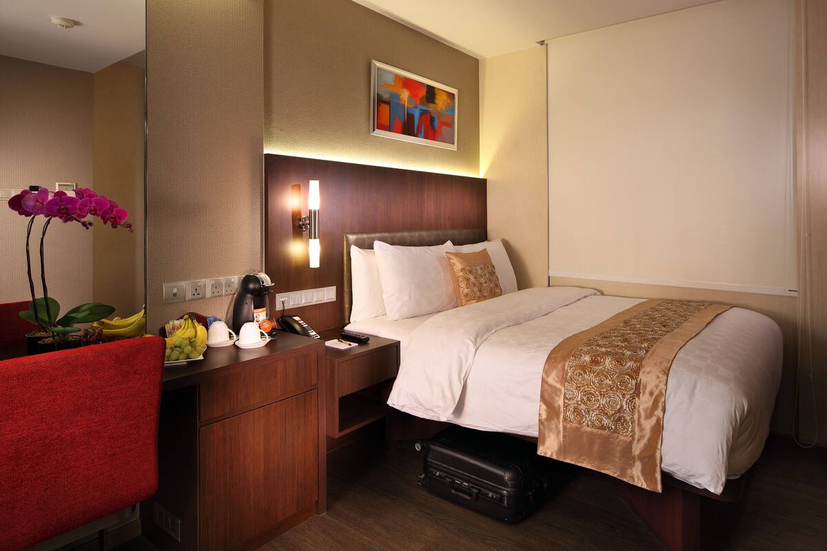 Habitación Premier (Executive) | Caja fuerte, tabla de planchar con plancha, wifi gratis y ropa de cama