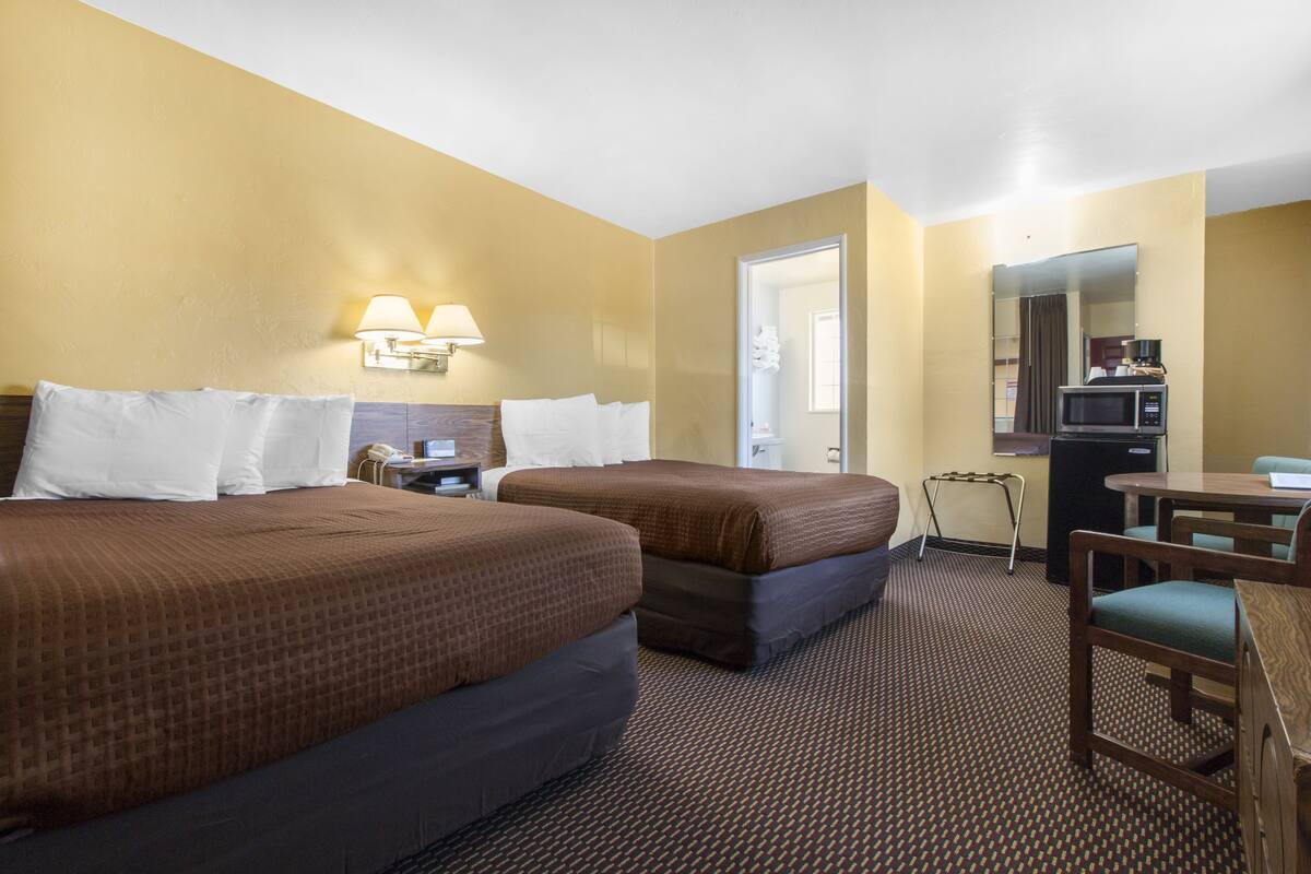 Standaard kamer, 2 tweepersoonsbedden | Gratis wifi