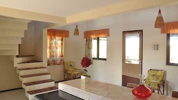 Duplex, 1 Bedroom | Living room | TV