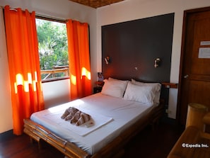 Free WiFi, bed sheets