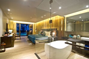 Egyptian cotton sheets, premium bedding, pillowtop beds, minibar - Le Coral Beach Resort and Cafe (Takua Thung)