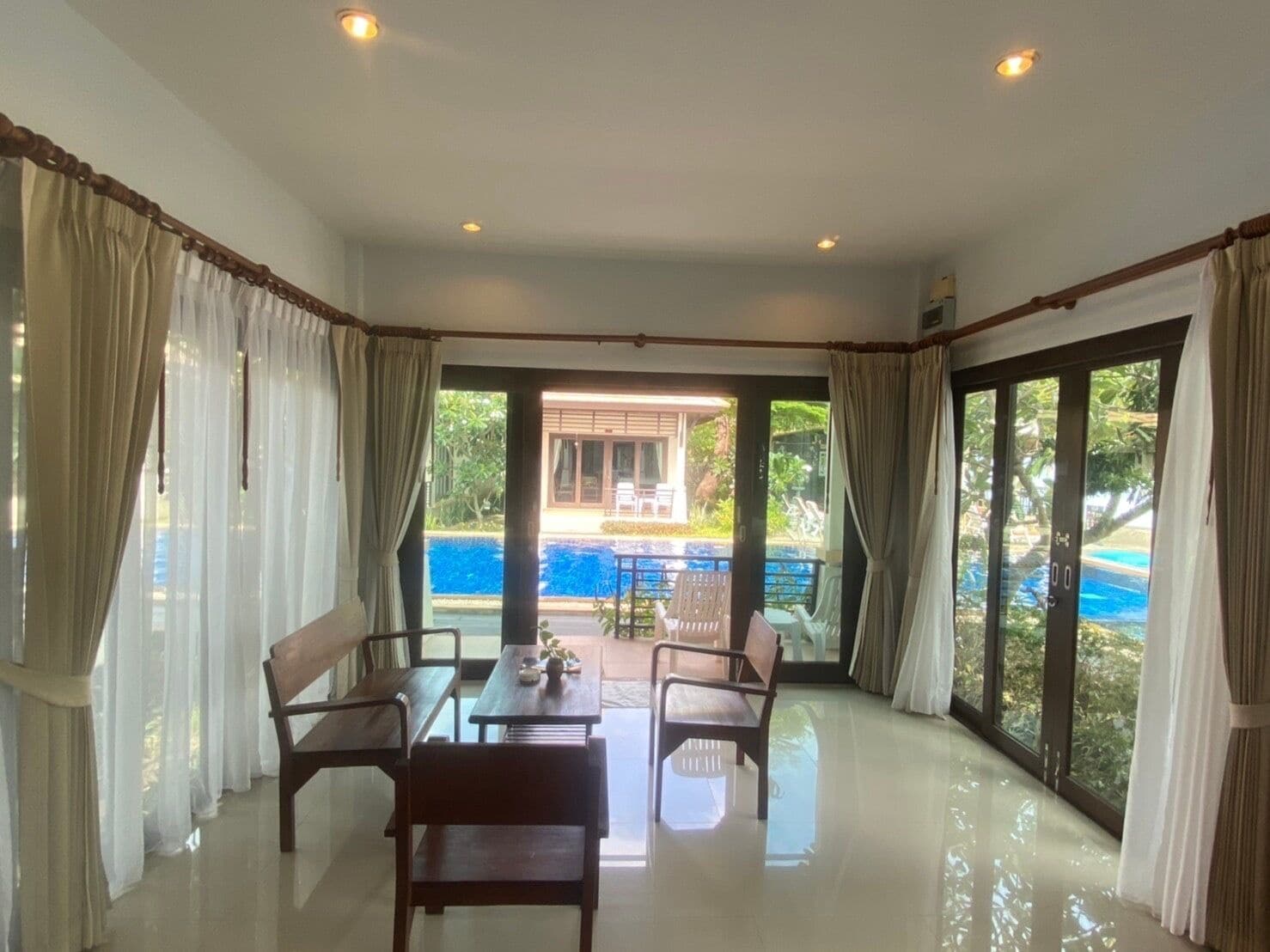 Foto - Poolsawat Villa