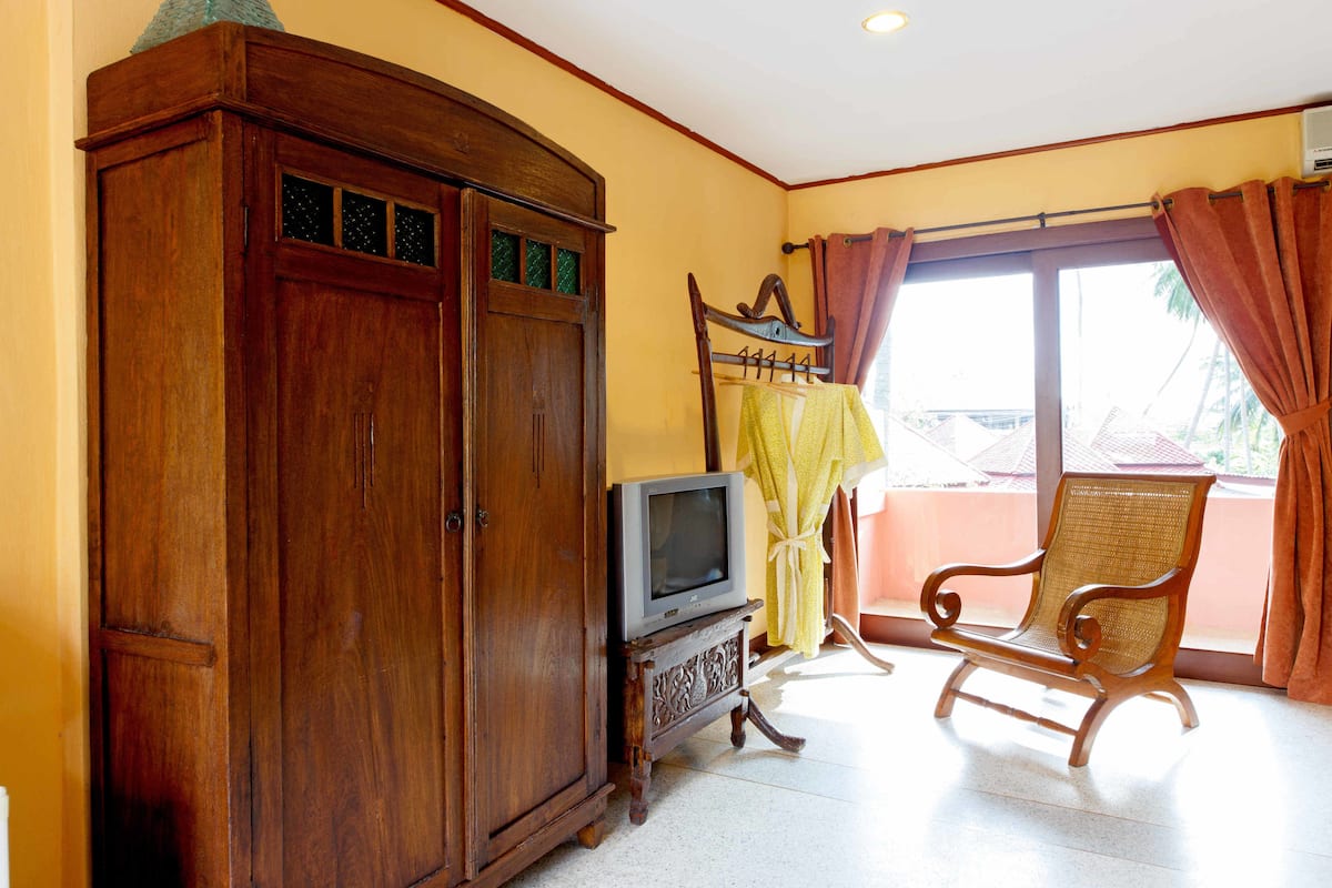 Standard Room | Minibar, in-room safe, soundproofing, free cribs/infant beds