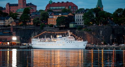 M/S Birger Jarl â Hotel & Hostel