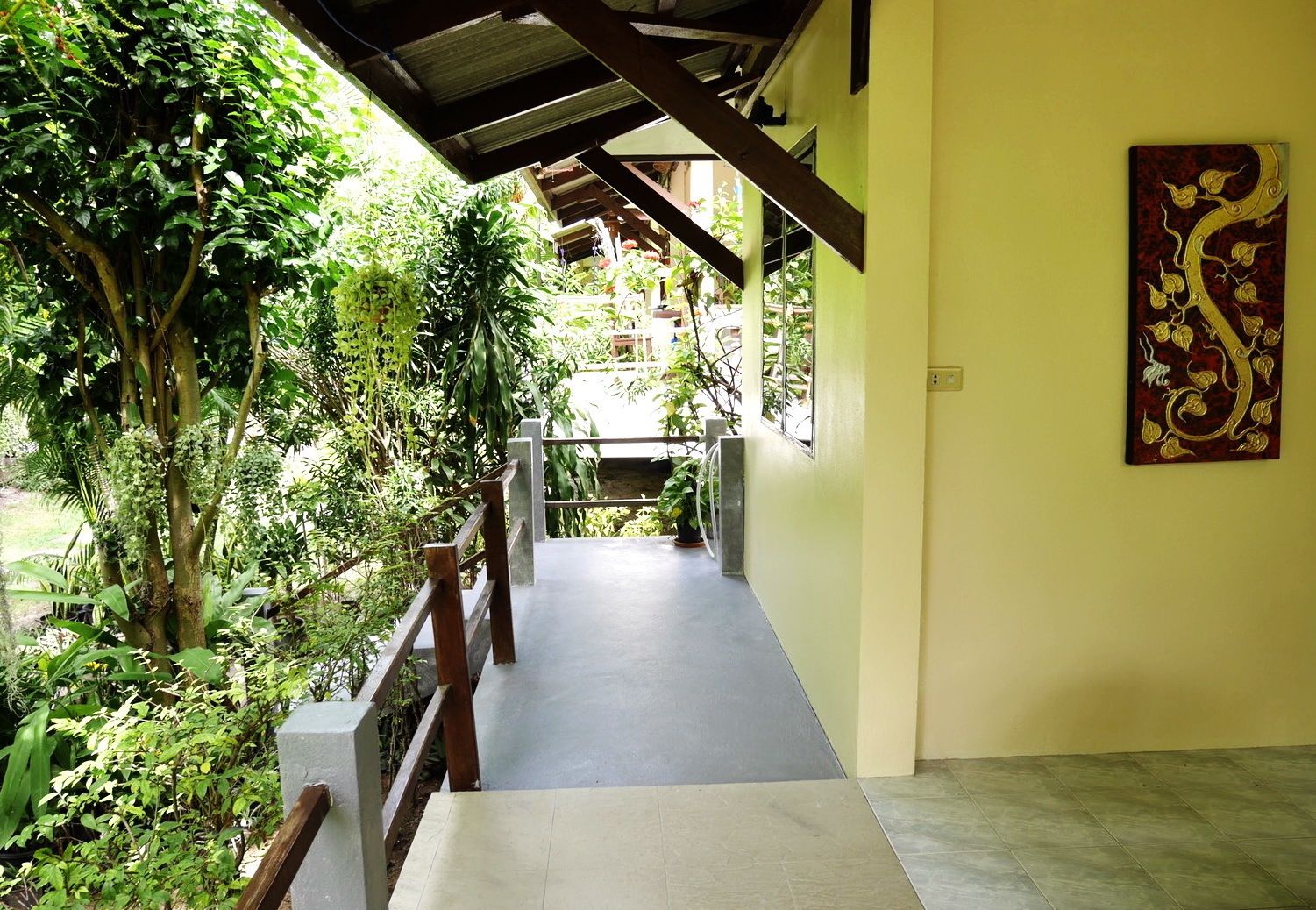 deluxe bungalow, 1 bedroom, garden view, courtyard area | porch