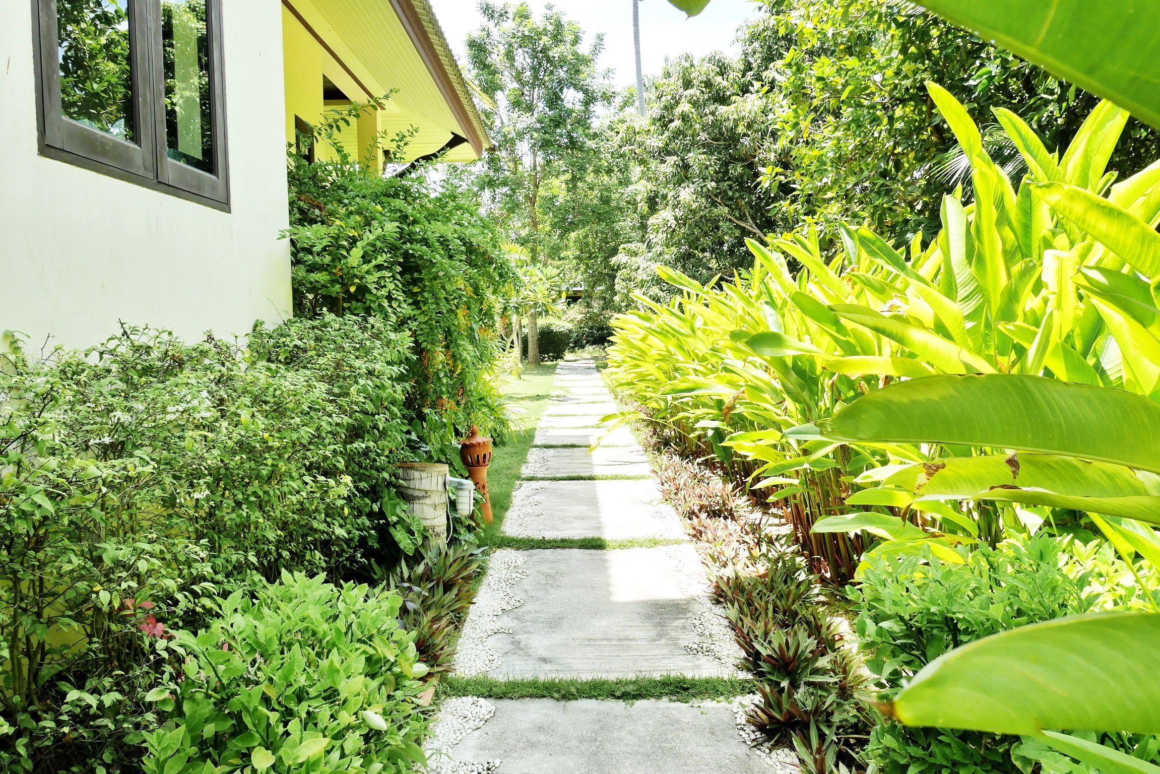 deluxe double room, garden view | desk, blackout curtains, free wifi