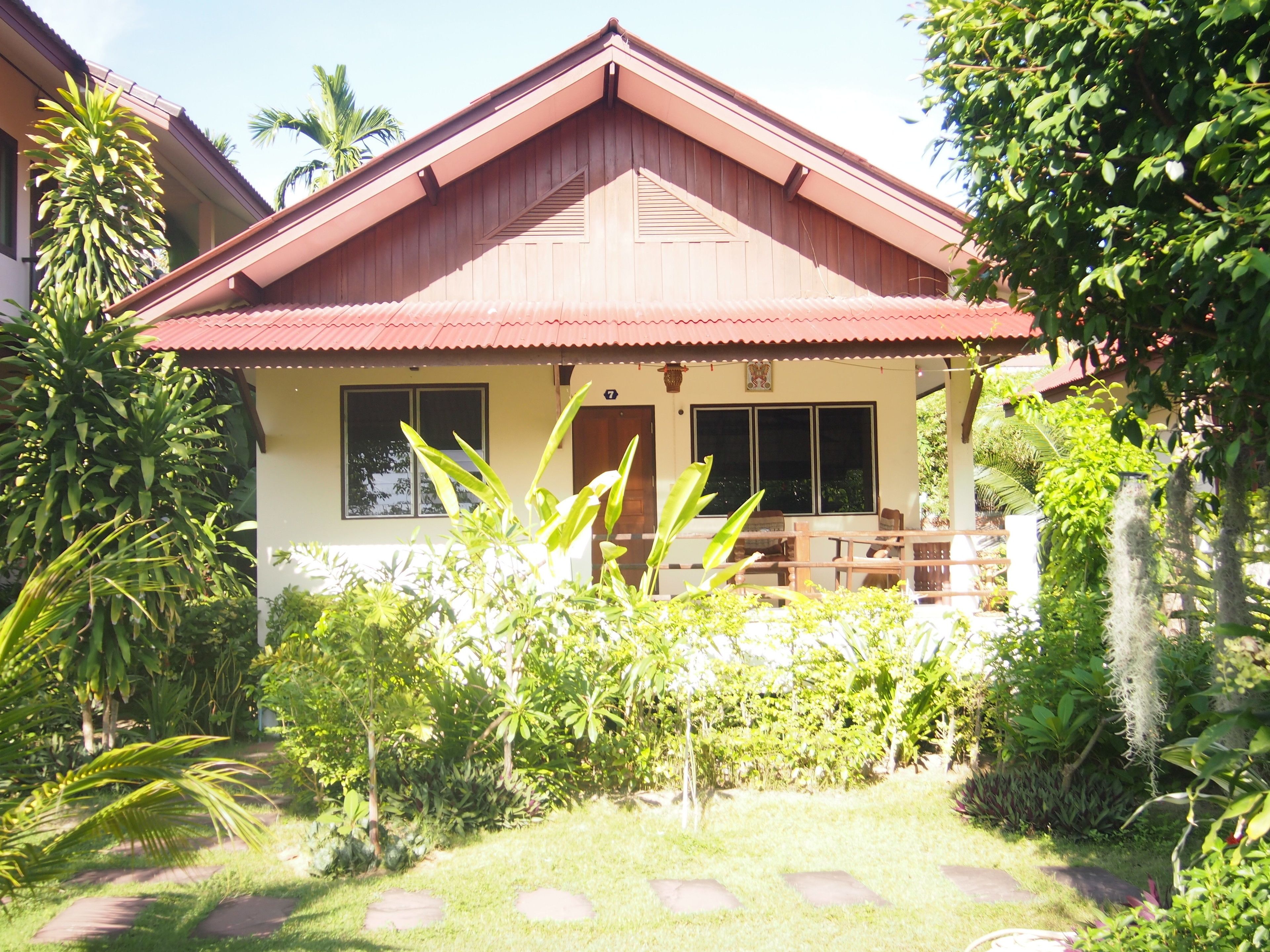 basic bungalow, 1 bedroom, sea view | exterior