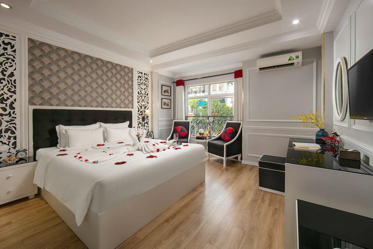 Chambre Double Junior, vue ville | Coin séjour