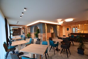 Bar (on property) - Feeling Hotel Fontanella (Molveno)