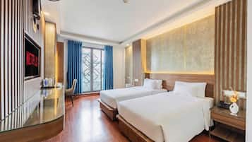 Premium Deluxe Twin | Minibar, in-room safe, iron/ironing board, free WiFi