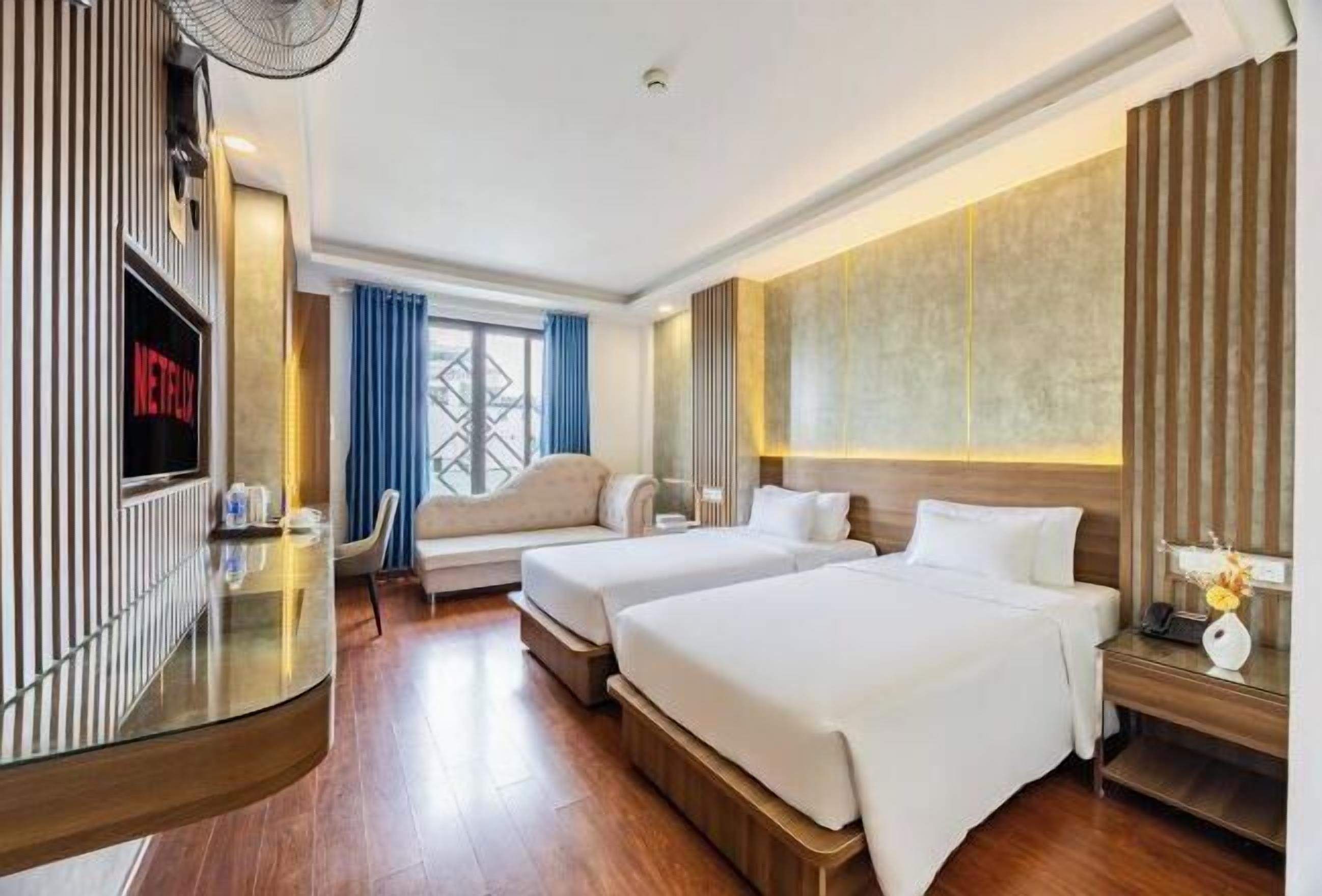 Minibar, két bảo mật tại phòng, bàn ủi/dụng cụ ủi quần áo 