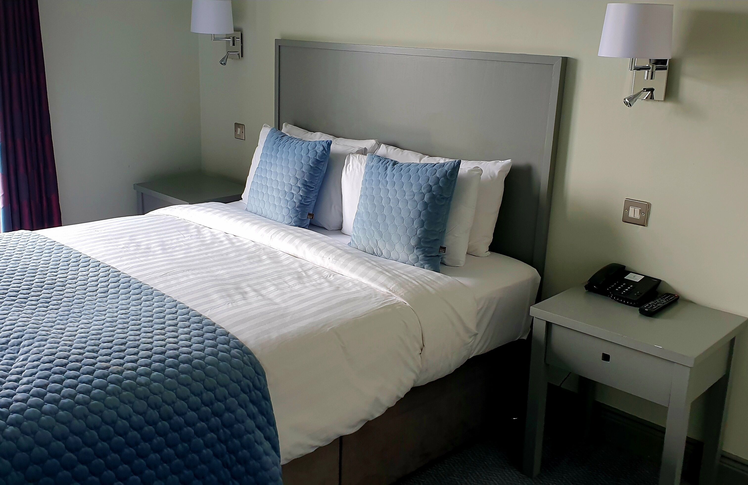 classic double room | iron/ironing board, free wifi, bed sheets