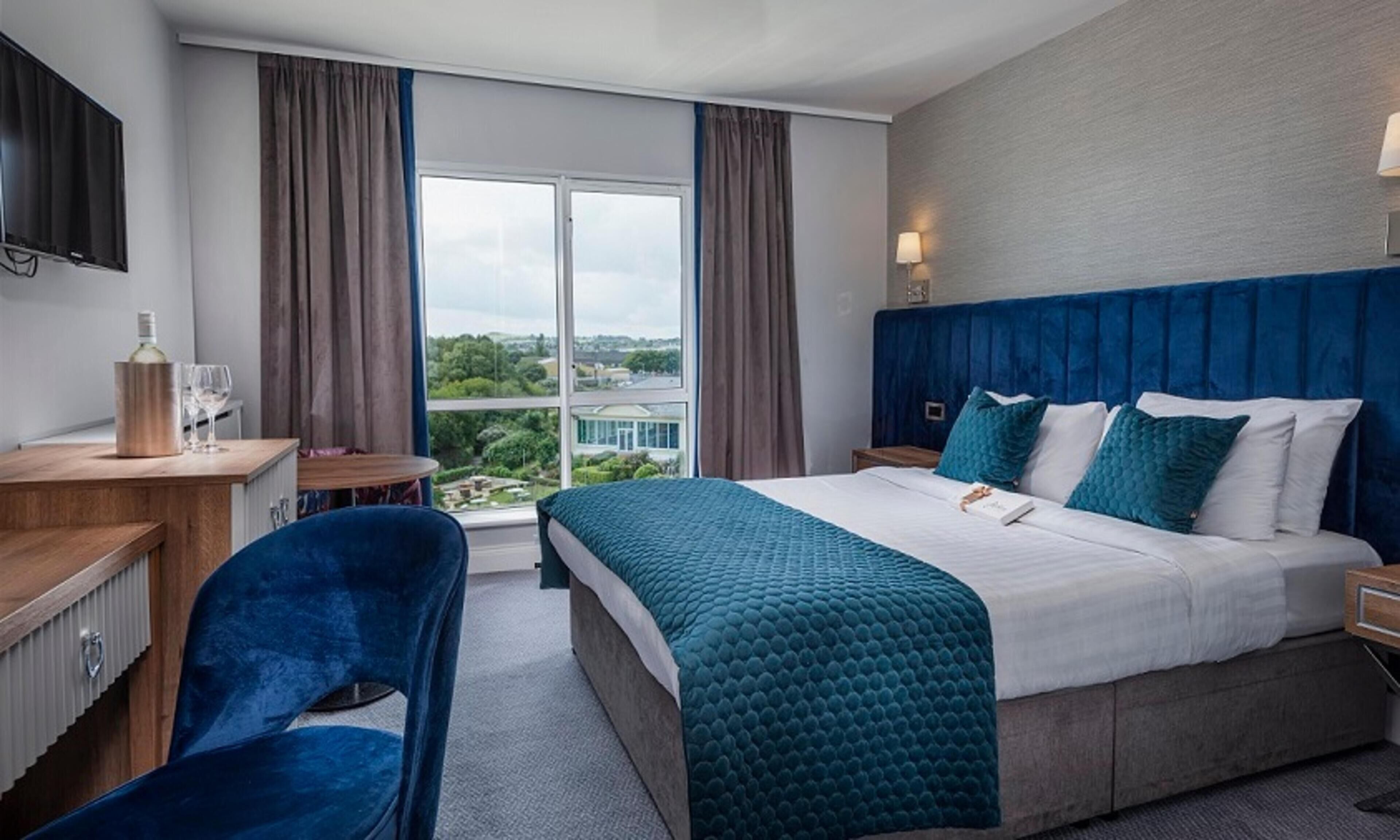 Superior Double Room, 1 Double Bed, Sea View | Lake view