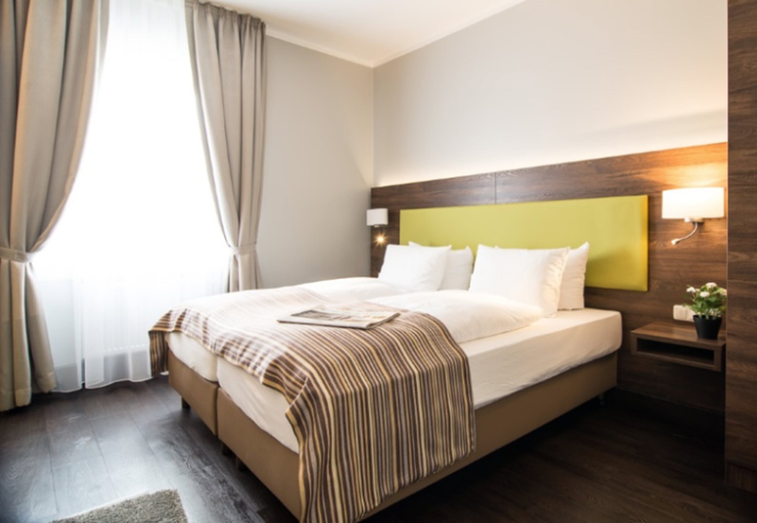 hypo-allergenic bedding, in-room safe, desk, blackout curtains