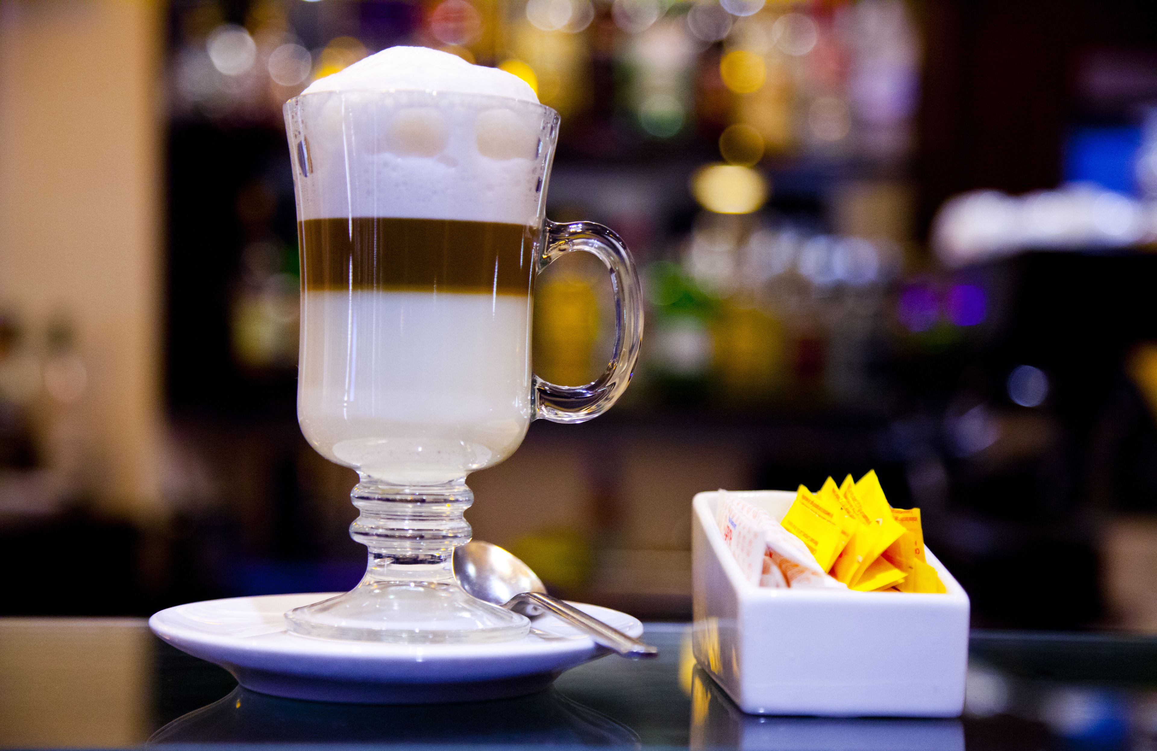 2 bars/lounges, poolside bar