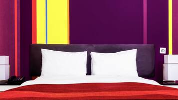 Premium bedding, in-room safe, desk, laptop workspace