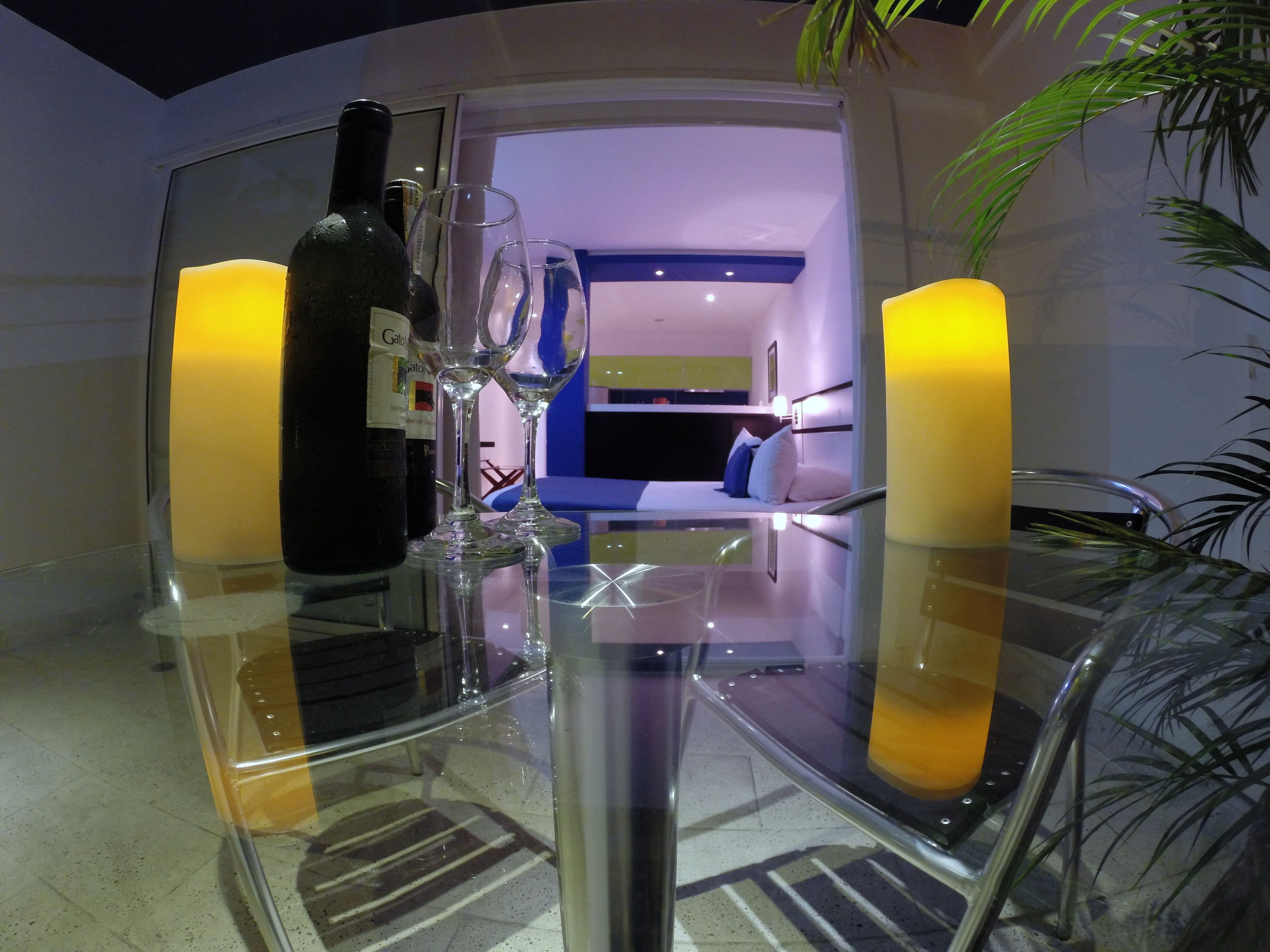 Habitación superior con 1 cama matrimonial o 2 individuales, 1 cama Queen size y sofá cama | Balcón