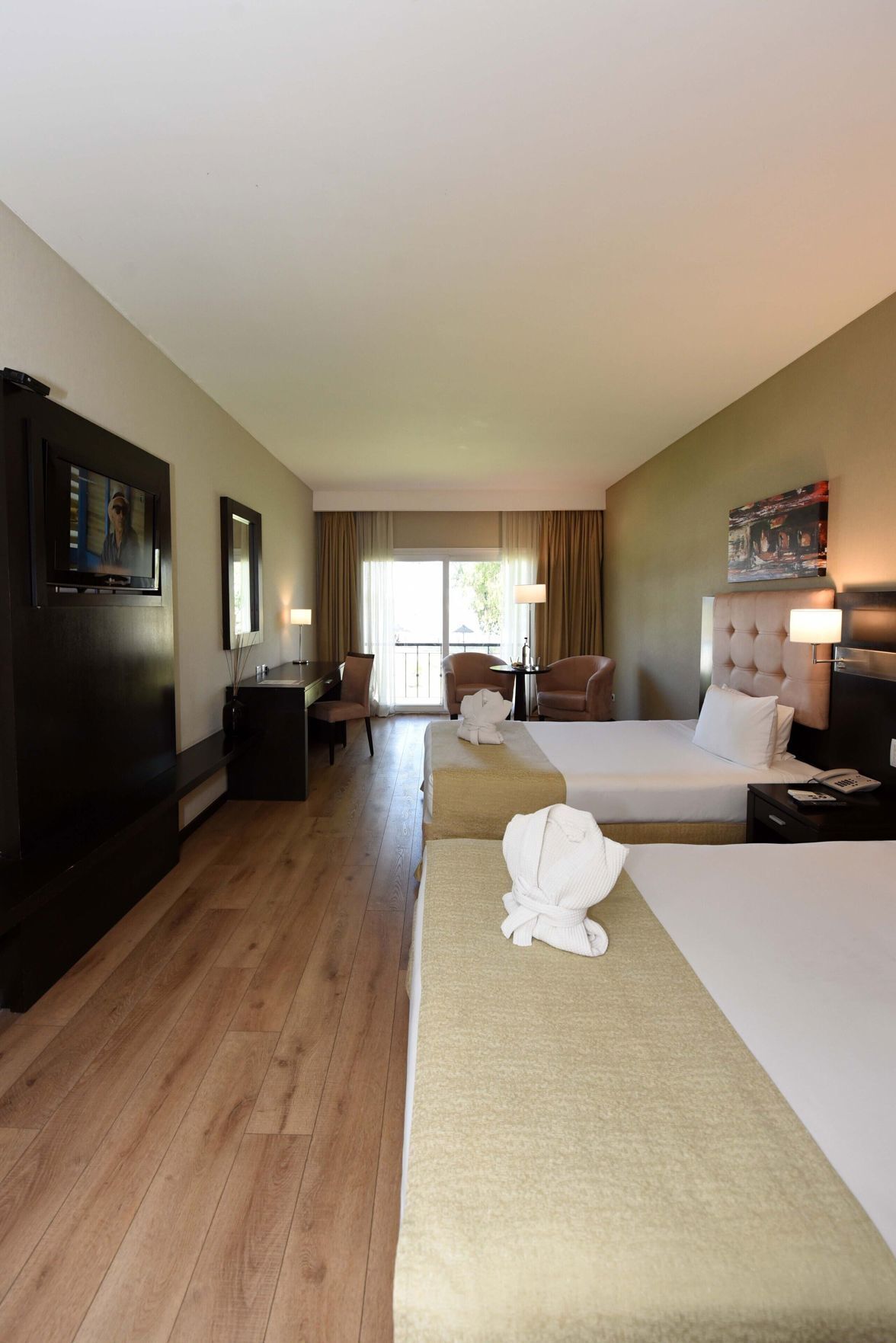 Literie de qualité supérieure, surmatelas, minibar