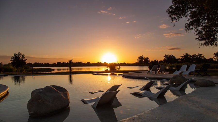 Howard Johnson by Wyndham Ezeiza Convention Center
