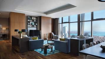 42-cm TV with cable channels