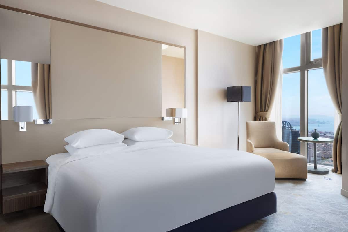 Junior Suite, 1 King Bed, Non Smoking