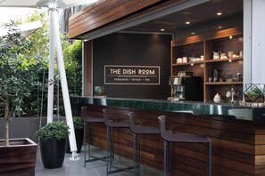 Serves breakfast, lunch, and dinner - Istanbul Marriott Hotel Sisli (Istanbul)