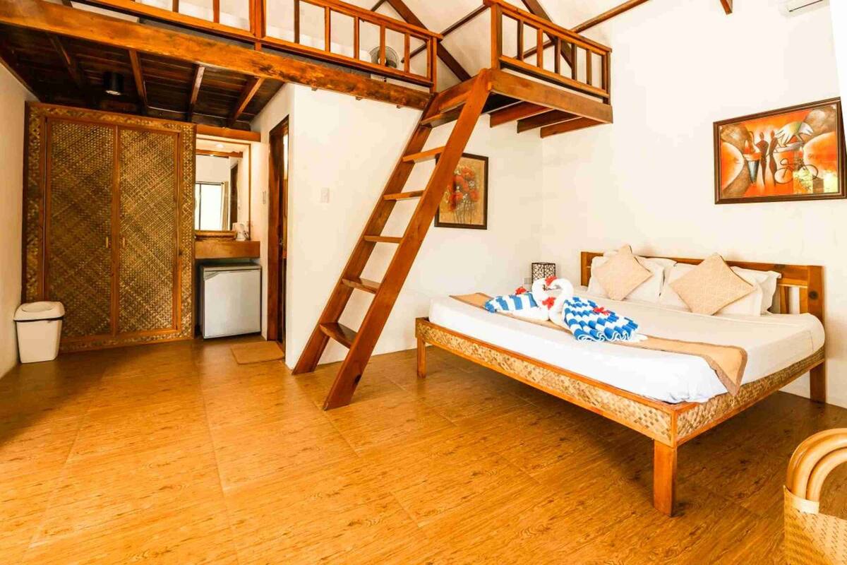 Garden View Room | 高档床上用品、迷你吧、办公桌、婴儿床