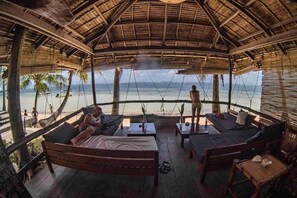 Àrea amb seients del vestíbul