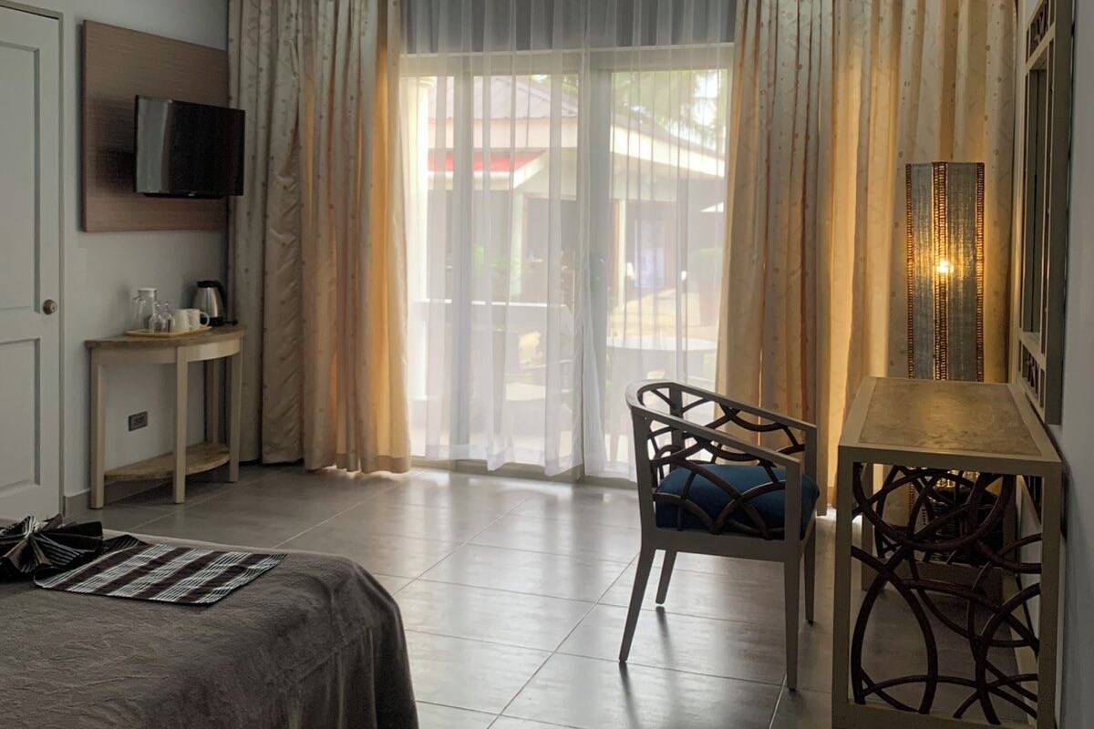Superior Room, 1 Queen Bed, Garden View | In-room safe, free WiFi, bed sheets