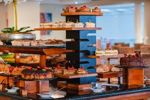 Free daily full breakfast