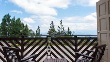 Valley Wing | Terrace/patio