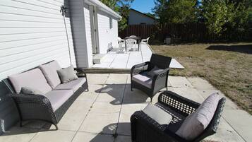 3 Bedroom Cottage, 5 Beds with Sofabed | Terrace/patio