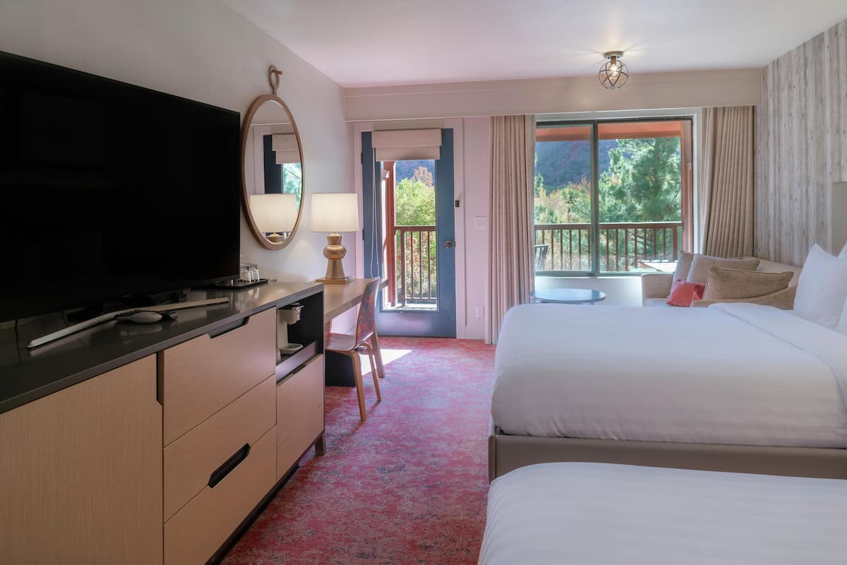 Ropa de cama de alta calidad y camas con pillow-top