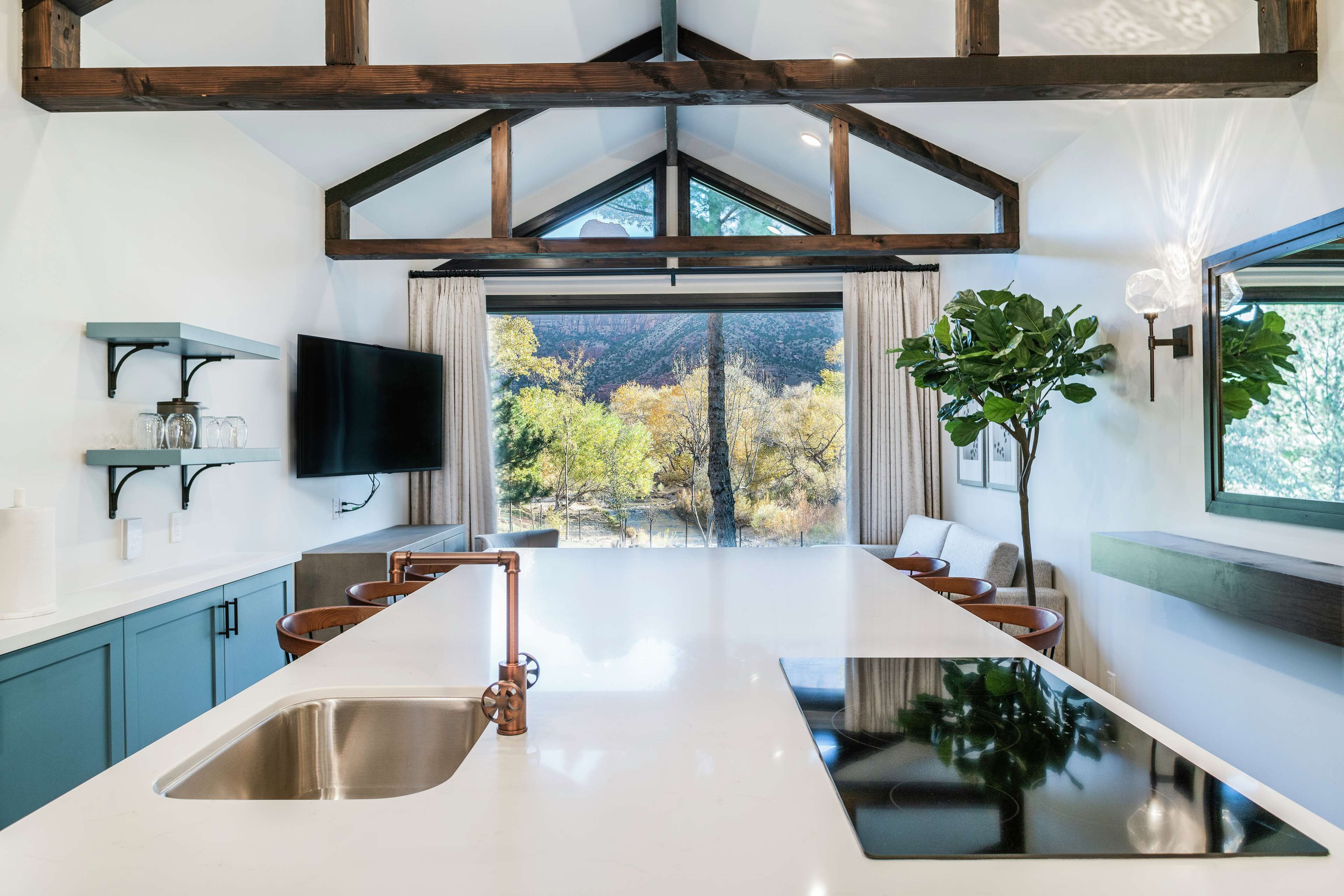 Grand Villa, 1 King Bed | Private kitchen | Fridge, microwave, coffee/tea maker, freezer