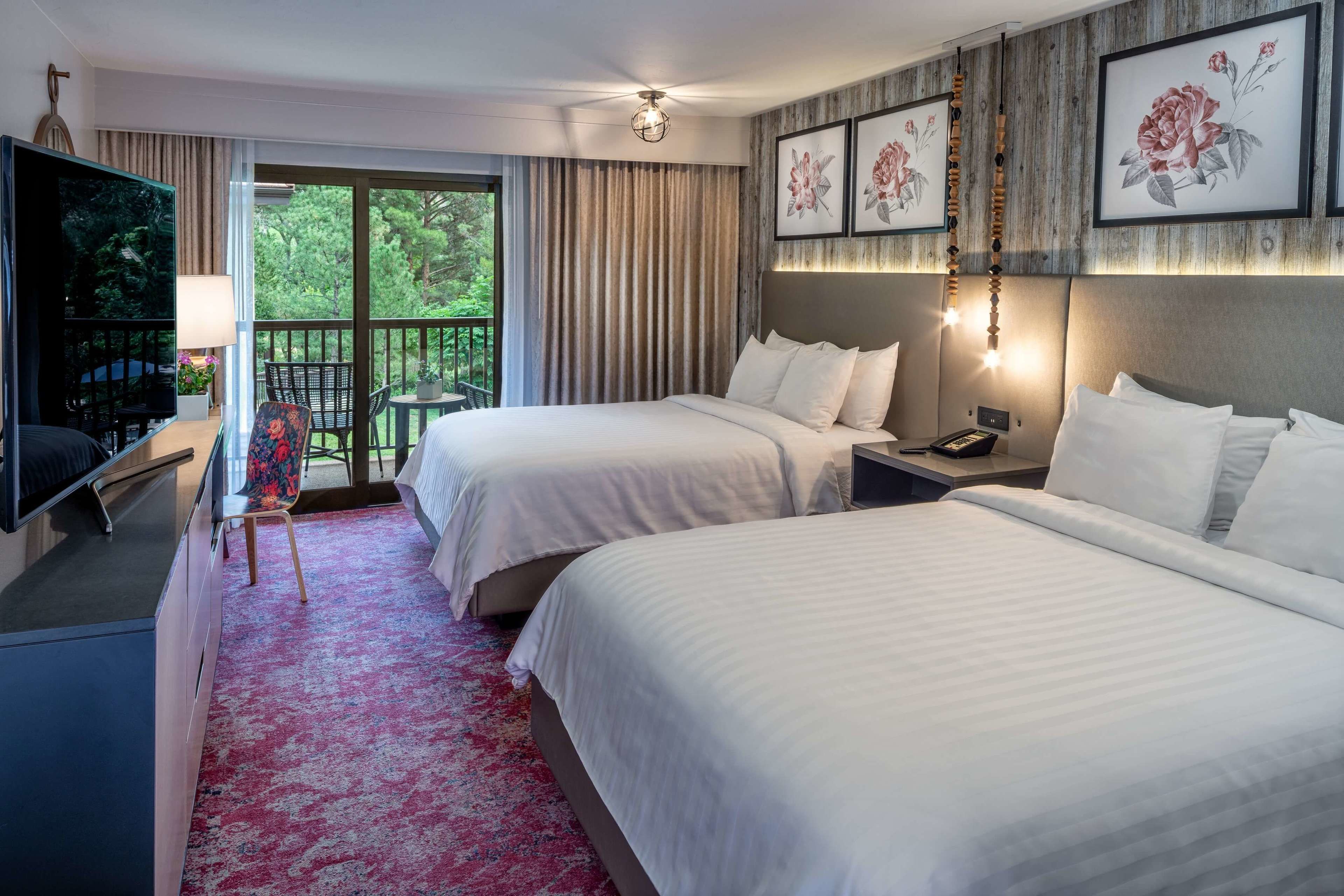 Premium bedding, pillowtop beds, in-room safe, individually decorated