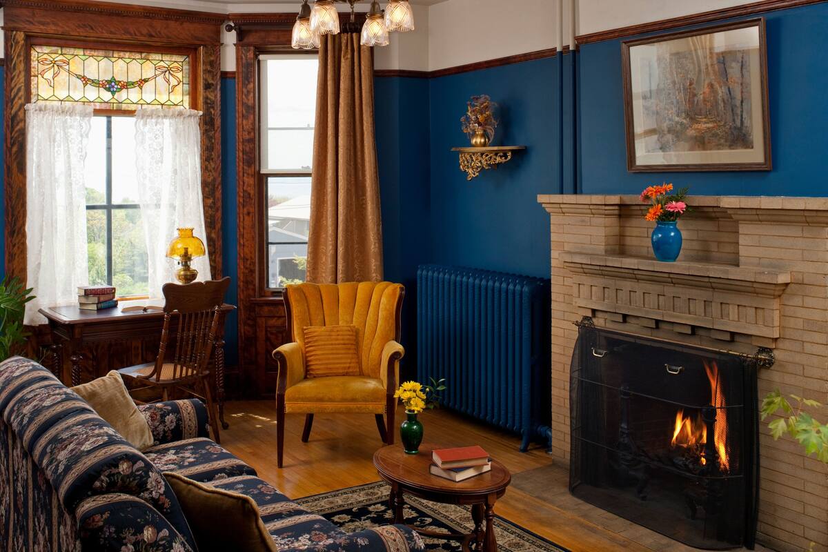 Le Chateau Master Suite