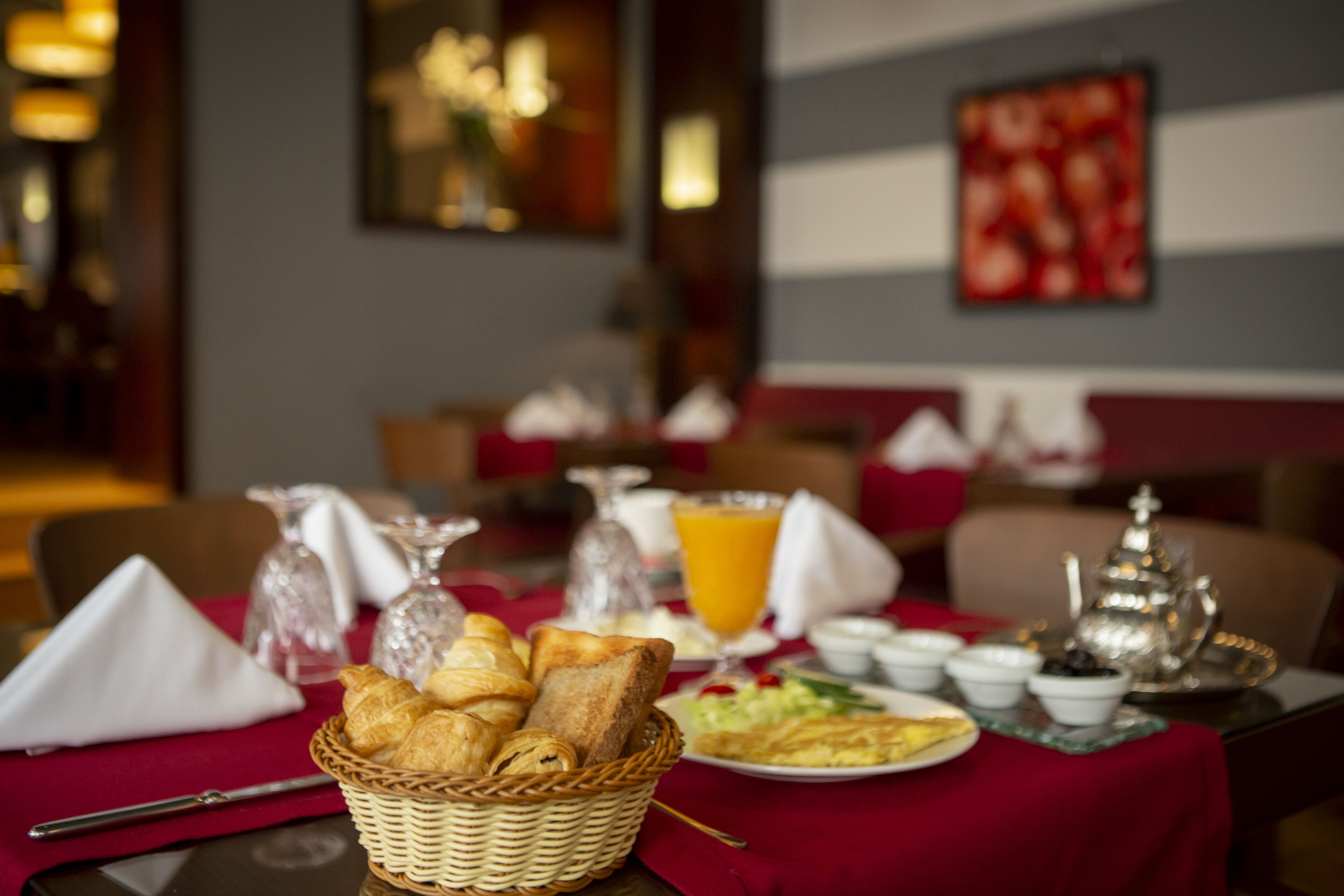 Daily buffet breakfast for a fee